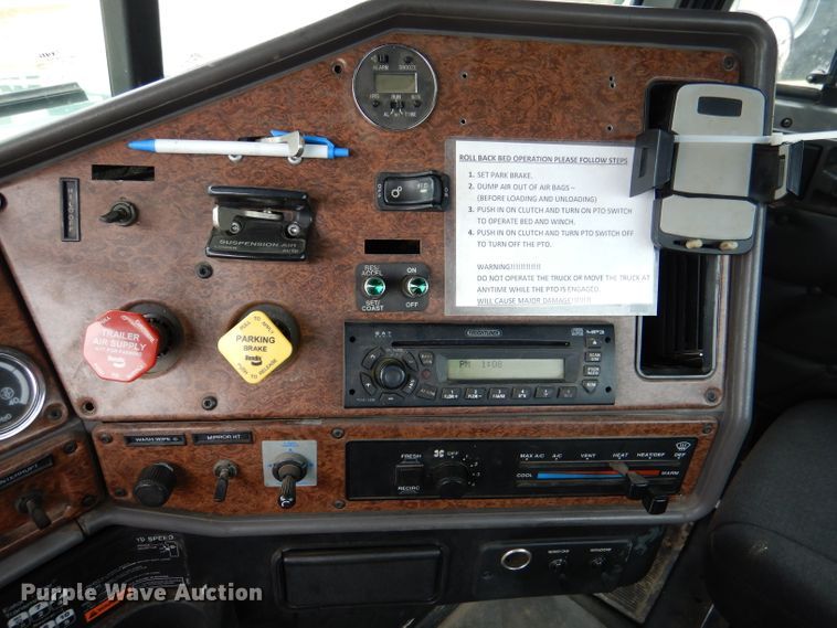 image for item DL8144 2007 Freightliner Classic  rollback truck