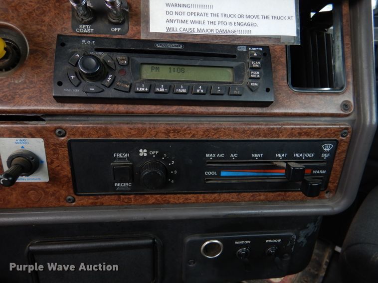 image for item DL8144 2007 Freightliner Classic  rollback truck