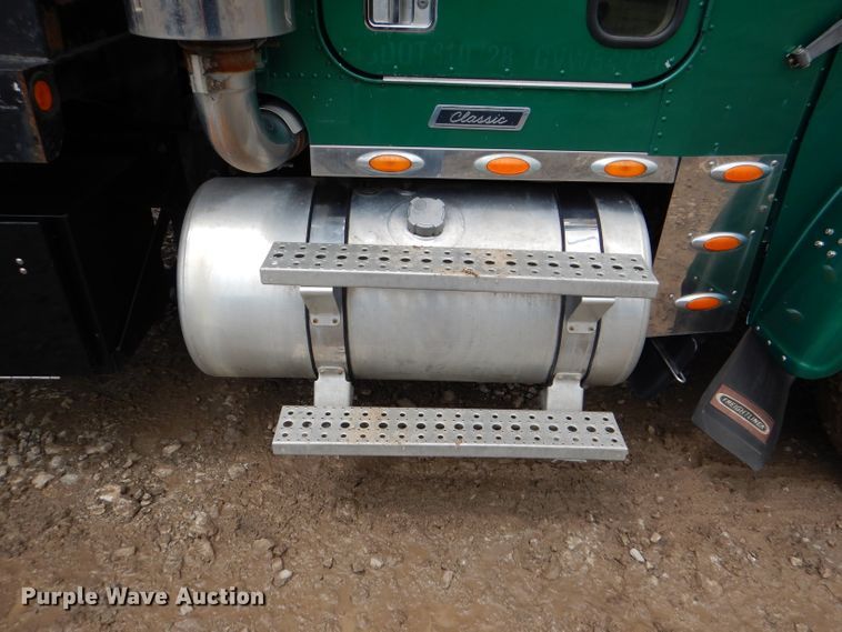 image for item DL8144 2007 Freightliner Classic  rollback truck