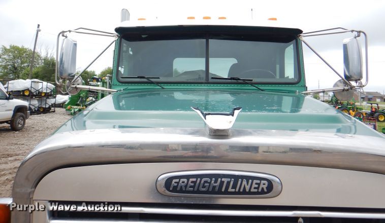 image for item DL8144 2007 Freightliner Classic  rollback truck