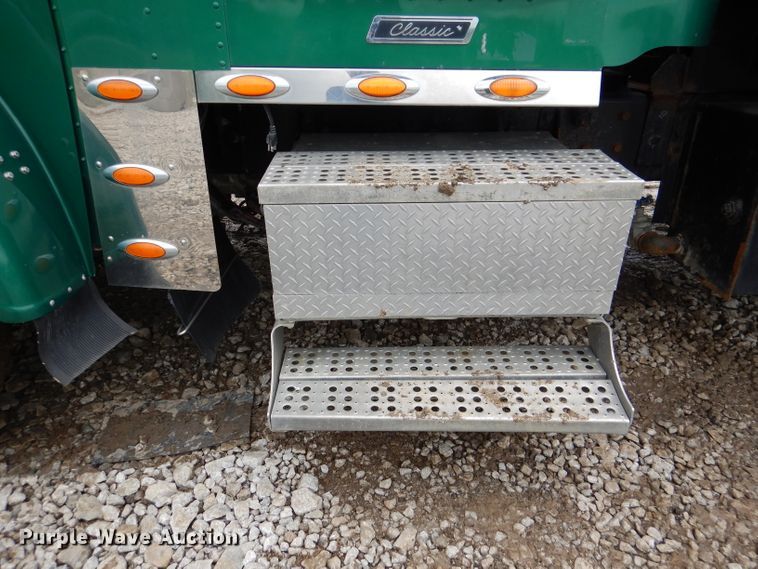 image for item DL8144 2007 Freightliner Classic  rollback truck