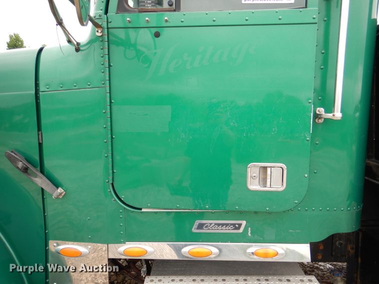 image for item DL8144 2007 Freightliner Classic  rollback truck