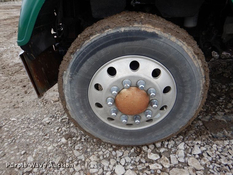 image for item DL8144 2007 Freightliner Classic  rollback truck