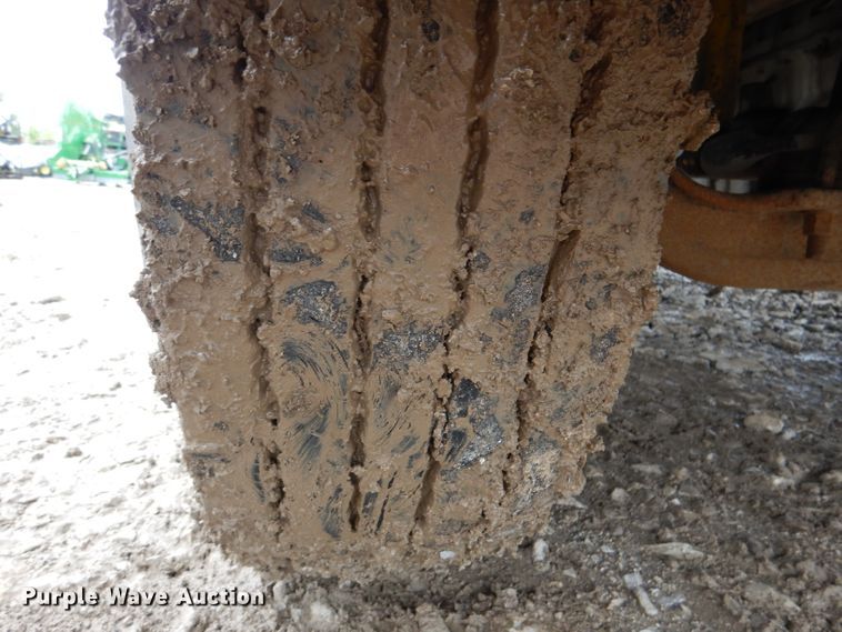 image for item DL8144 2007 Freightliner Classic  rollback truck