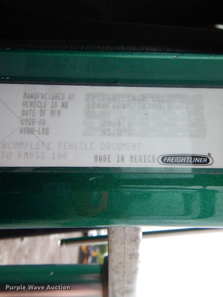 image for item DL8144 2007 Freightliner Classic  rollback truck