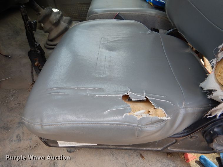 image for item DM0604 2004 Ford F650  vacuum truck