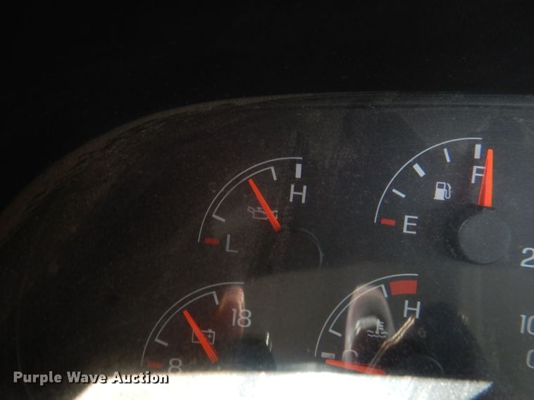 image for item DM0604 2004 Ford F650  vacuum truck