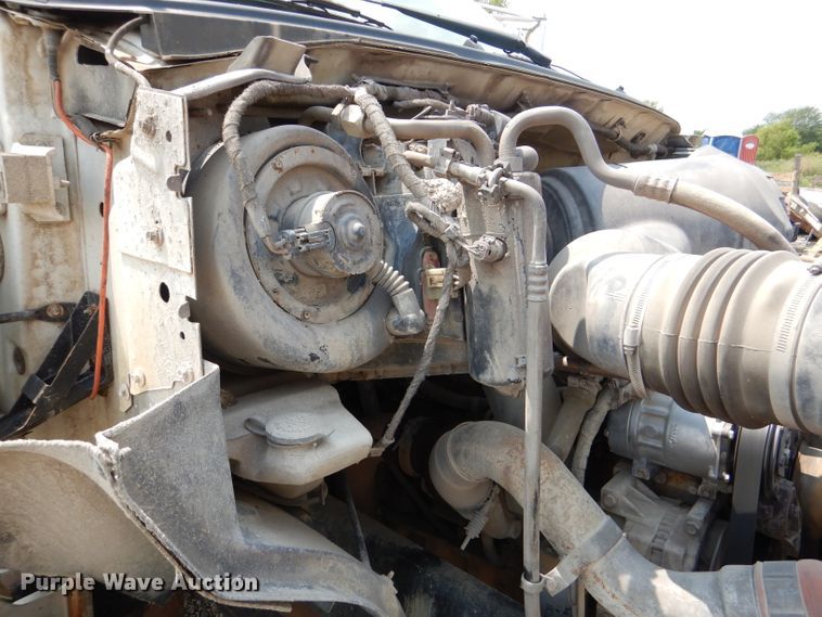 image for item DM0604 2004 Ford F650  vacuum truck