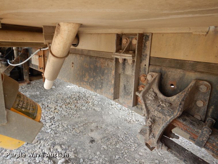 image for item DM0604 2004 Ford F650  vacuum truck