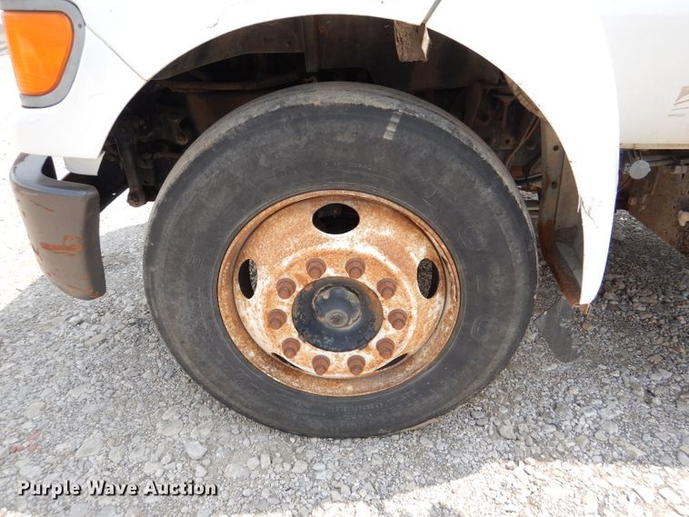 image for item DM0604 2004 Ford F650  vacuum truck