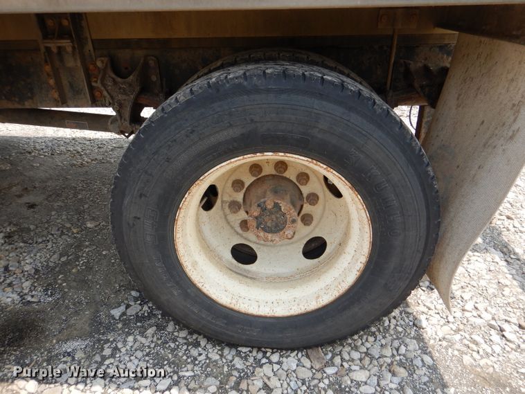 image for item DM0604 2004 Ford F650  vacuum truck