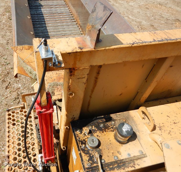 image for item DM0622 2002 Bandit 3680  horizontal grinder