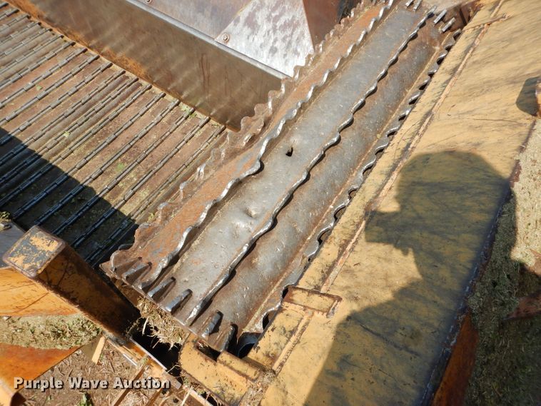 image for item DM0622 2002 Bandit 3680  horizontal grinder