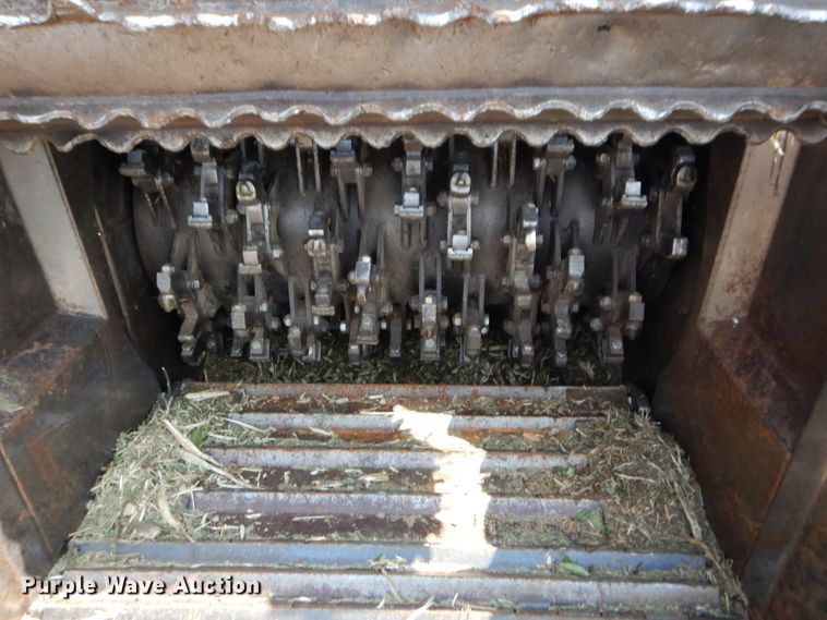 image for item DM0622 2002 Bandit 3680  horizontal grinder