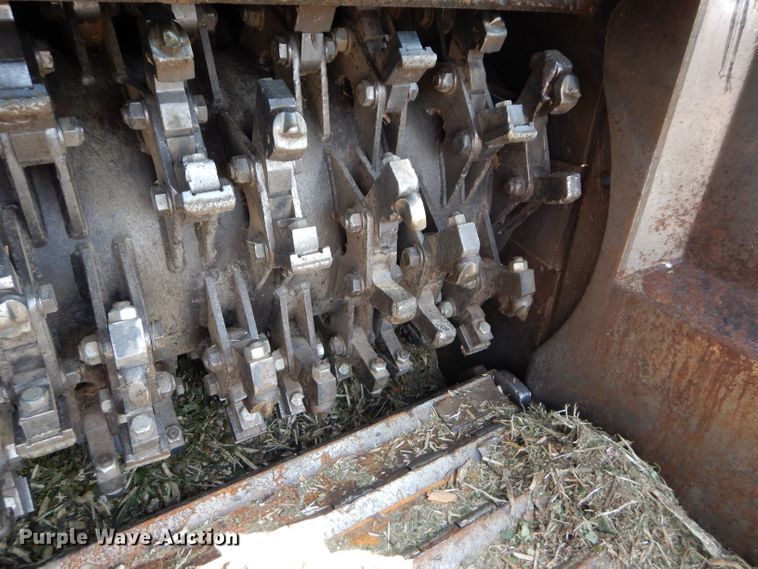 image for item DM0622 2002 Bandit 3680  horizontal grinder