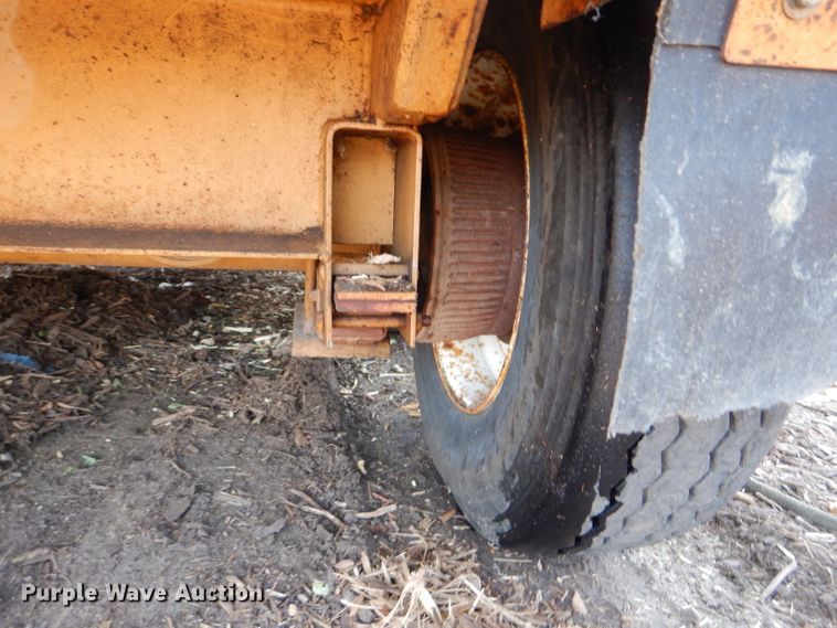 image for item DM0622 2002 Bandit 3680  horizontal grinder