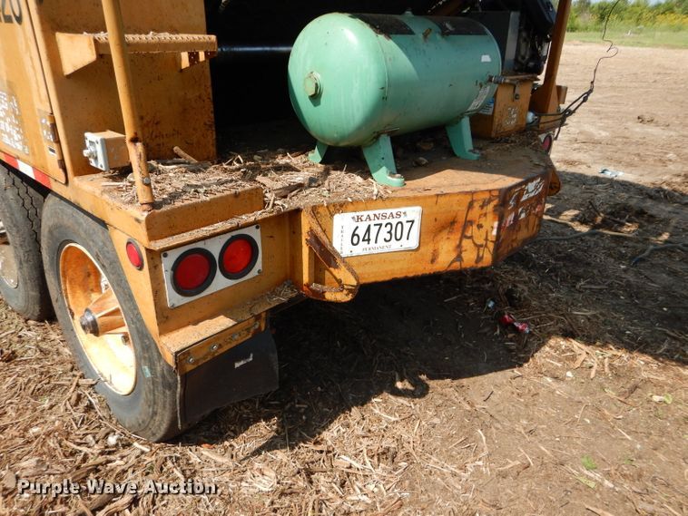 image for item DM0622 2002 Bandit 3680  horizontal grinder