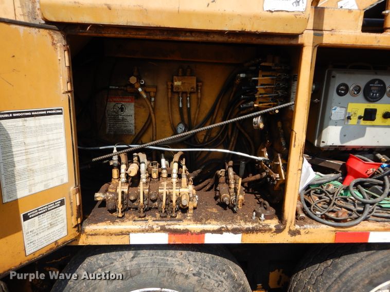 image for item DM0622 2002 Bandit 3680  horizontal grinder