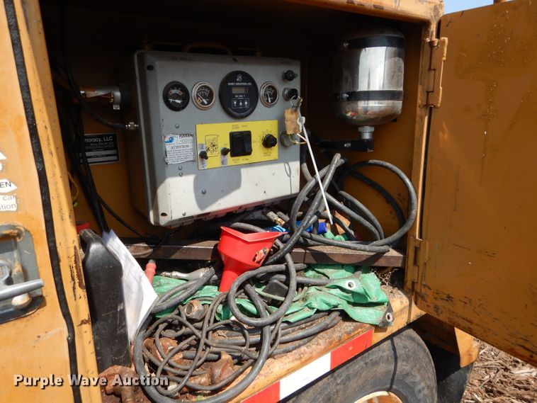 image for item DM0622 2002 Bandit 3680  horizontal grinder