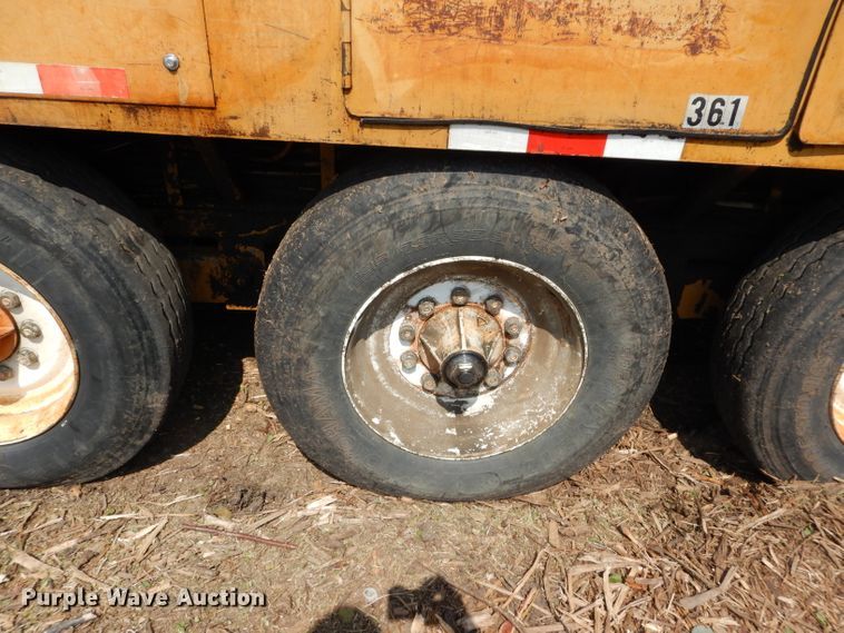 image for item DM0622 2002 Bandit 3680  horizontal grinder