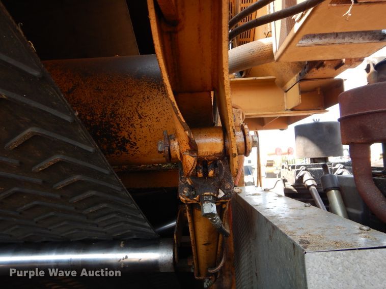 image for item DM0622 2002 Bandit 3680  horizontal grinder