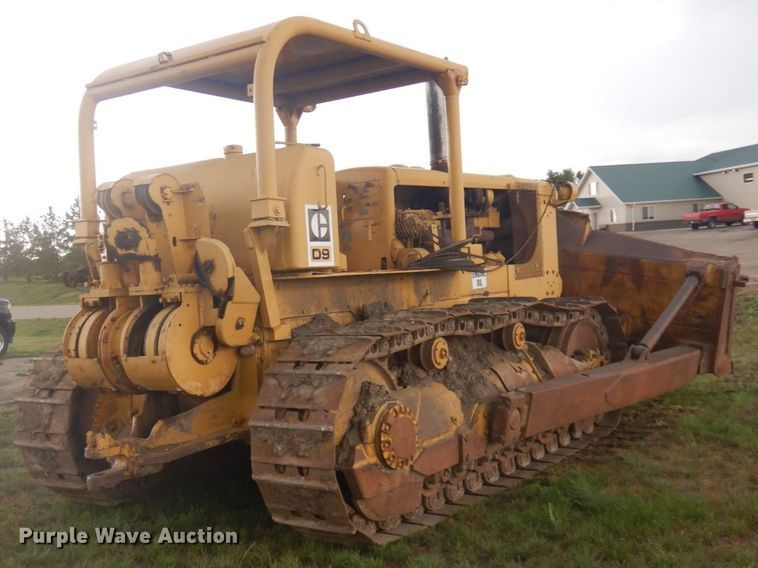 image for item DM5275 Caterpillar D9D  dozer