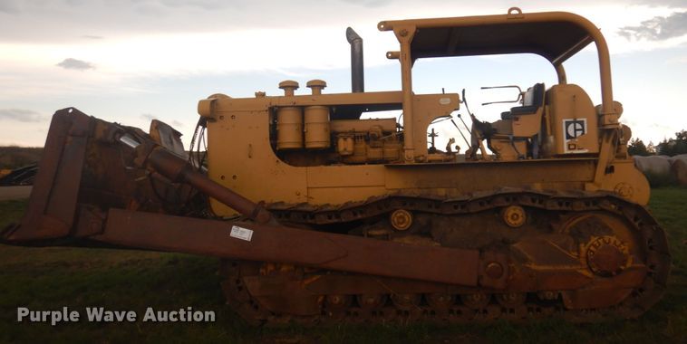 image for item DM5275 Caterpillar D9D  dozer
