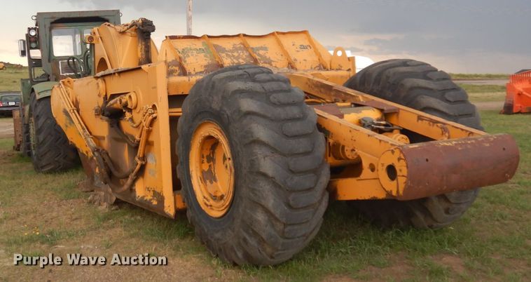 image for item DM5279 1971 Caterpillar 830MB  conventional scraper