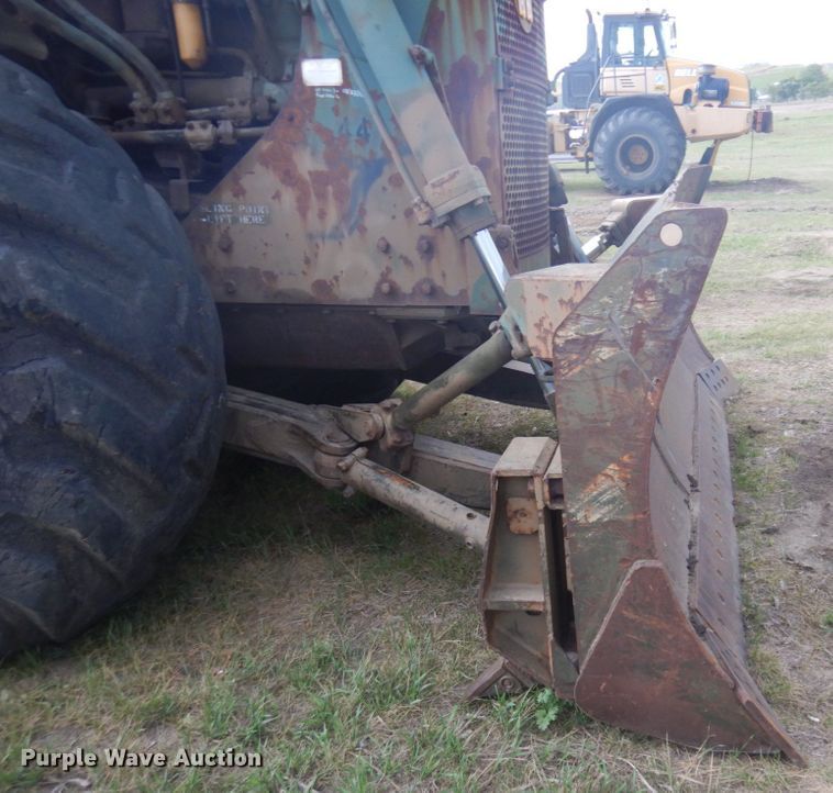 image for item DM5279 1971 Caterpillar 830MB  conventional scraper