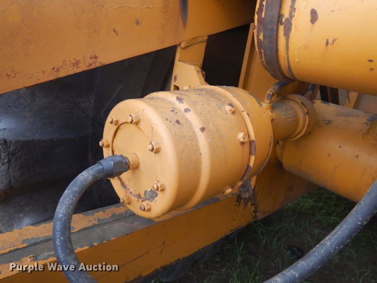 image for item DM5279 1971 Caterpillar 830MB  conventional scraper