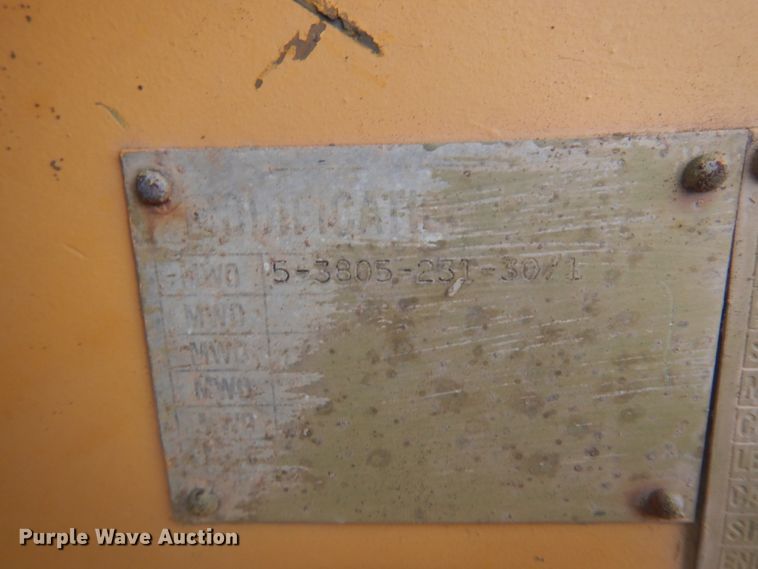 image for item DM5279 1971 Caterpillar 830MB  conventional scraper