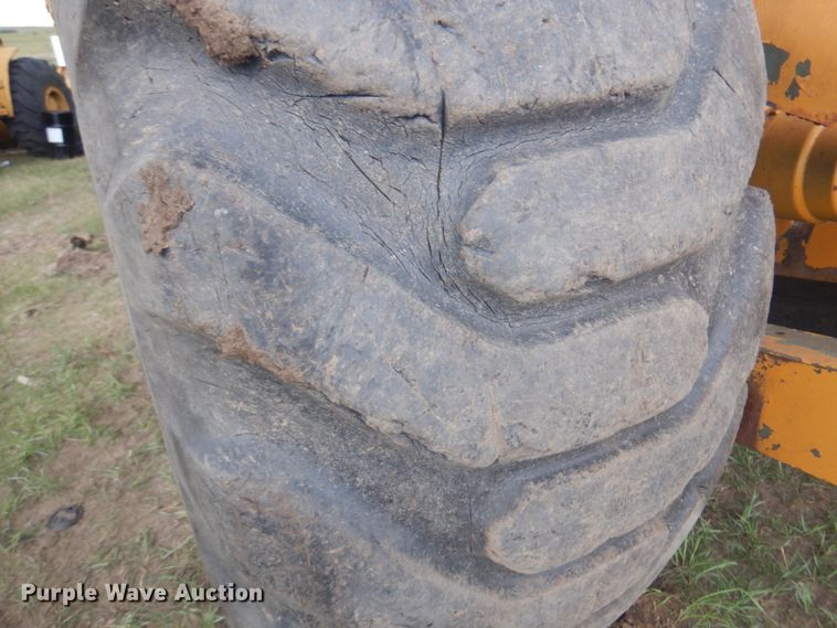 image for item DM5279 1971 Caterpillar 830MB  conventional scraper