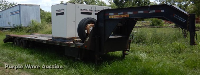 image for item DM6424 2007 Hefty  equipment trailer