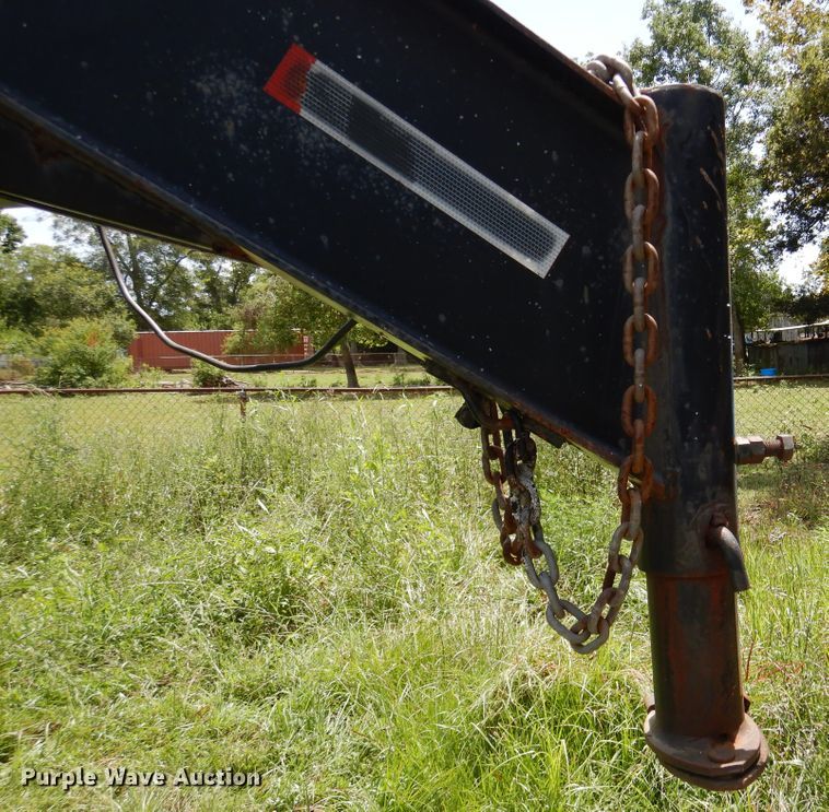 image for item DM6424 2007 Hefty  equipment trailer