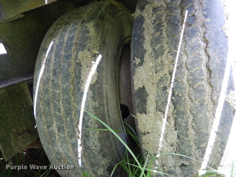 image for item DM6424 2007 Hefty  equipment trailer