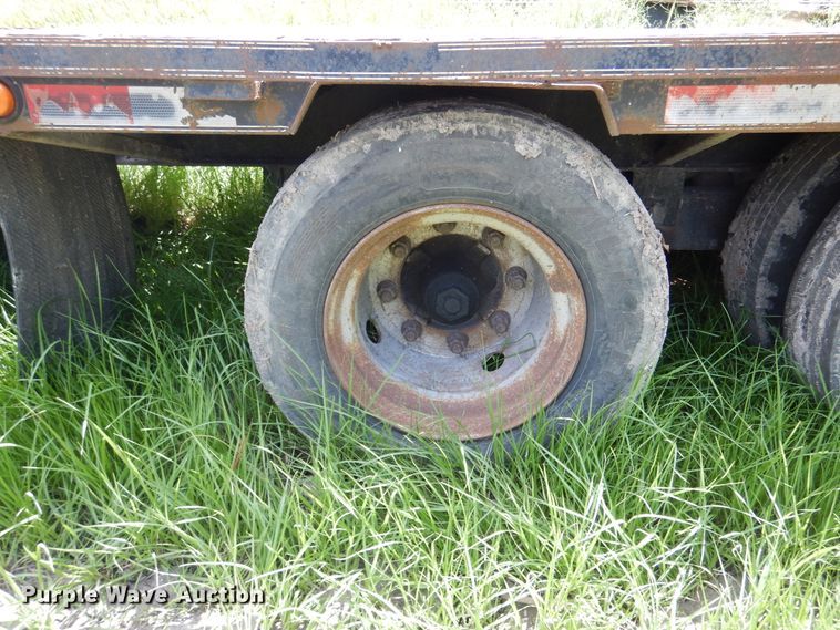 image for item DM6424 2007 Hefty  equipment trailer