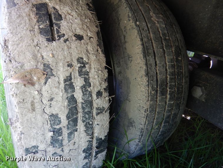 image for item DM6424 2007 Hefty  equipment trailer