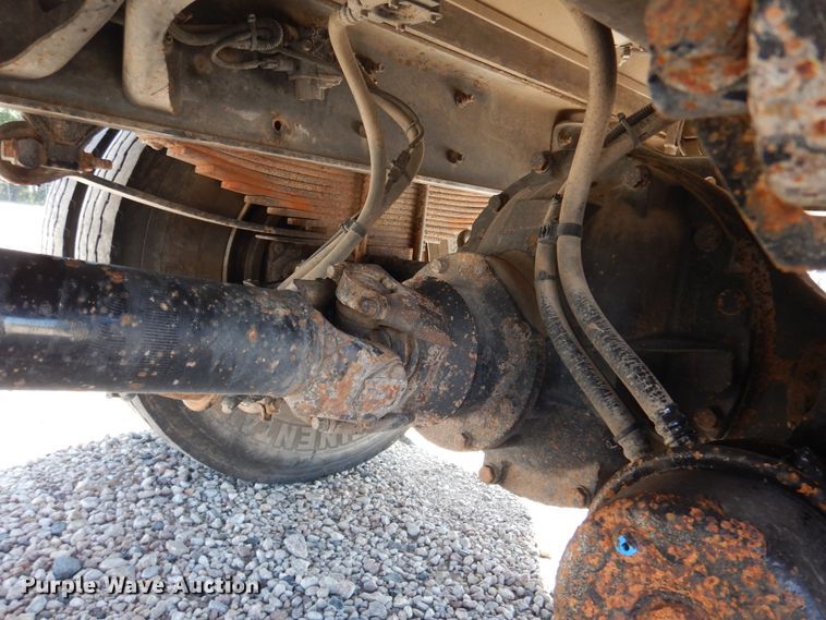 image for item DM6438 2011 International DuraStar 4400  fuel truck