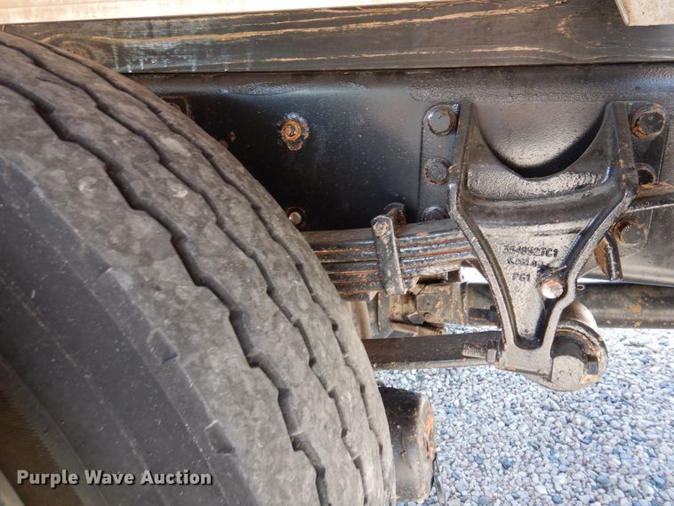 image for item DM6438 2011 International DuraStar 4400  fuel truck