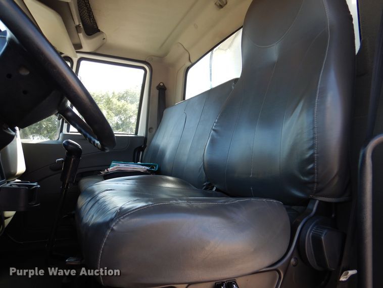 image for item DM6438 2011 International DuraStar 4400  fuel truck