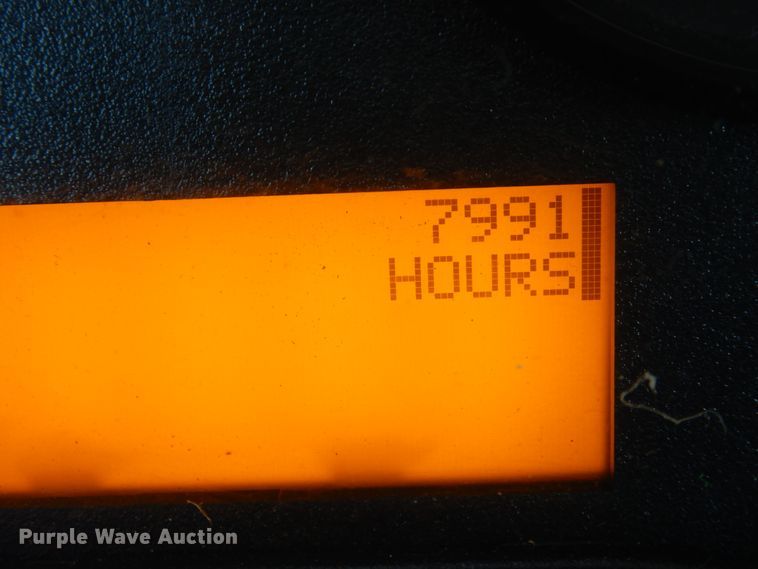 image for item DM6438 2011 International DuraStar 4400  fuel truck