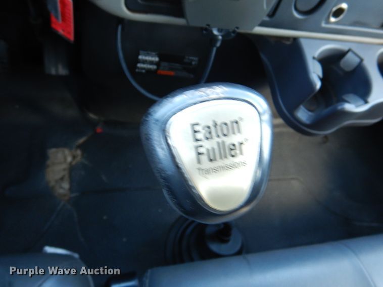 image for item DM6438 2011 International DuraStar 4400  fuel truck