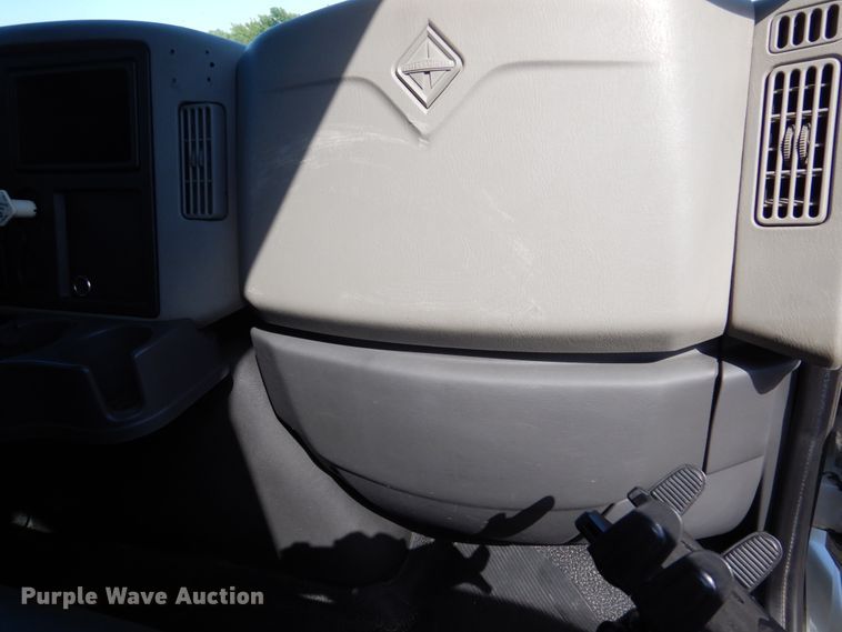 image for item DM6438 2011 International DuraStar 4400  fuel truck