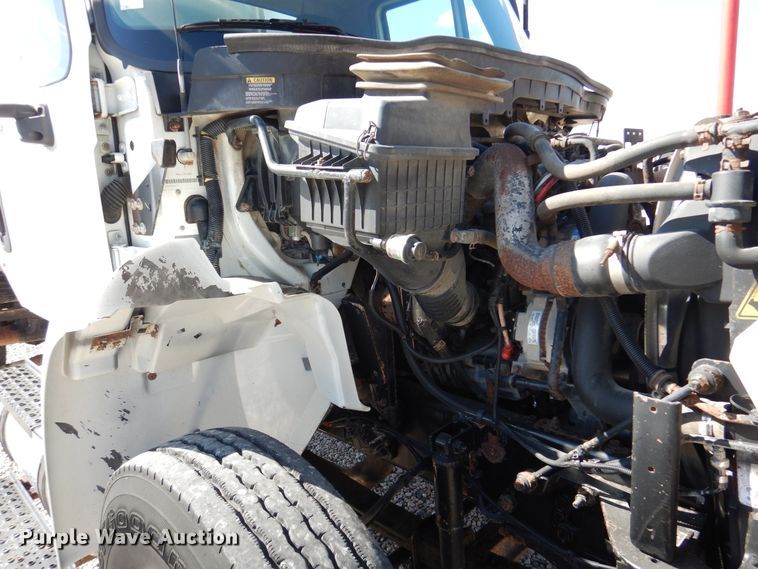 image for item DM6438 2011 International DuraStar 4400  fuel truck