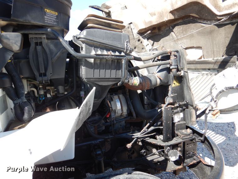 image for item DM6438 2011 International DuraStar 4400  fuel truck