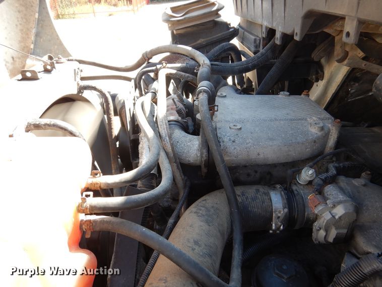 image for item DM6438 2011 International DuraStar 4400  fuel truck