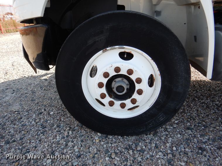 image for item DM6438 2011 International DuraStar 4400  fuel truck