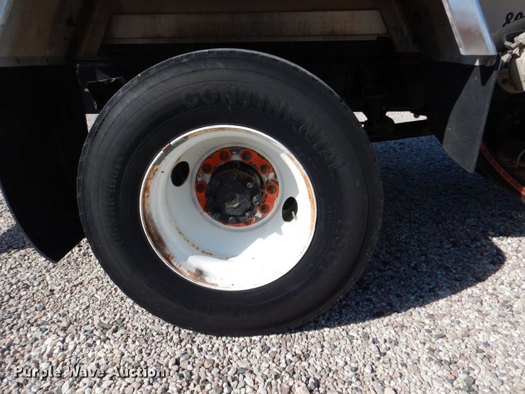 image for item DM6438 2011 International DuraStar 4400  fuel truck