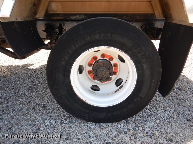 image for item DM6438 2011 International DuraStar 4400  fuel truck