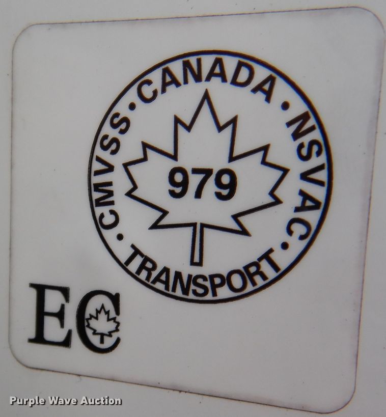 image for item DM6438 2011 International DuraStar 4400  fuel truck